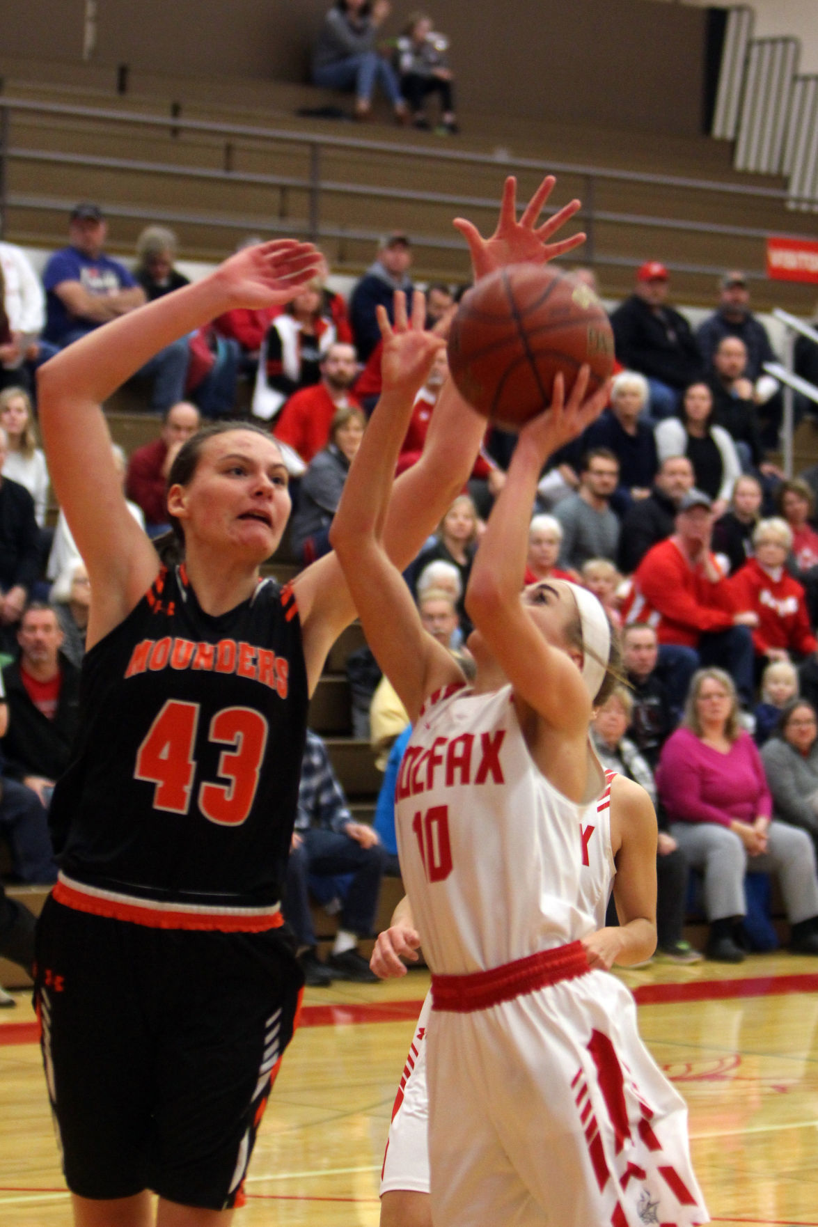 Elk Mound at Colfax girls basketball 12-5-19
